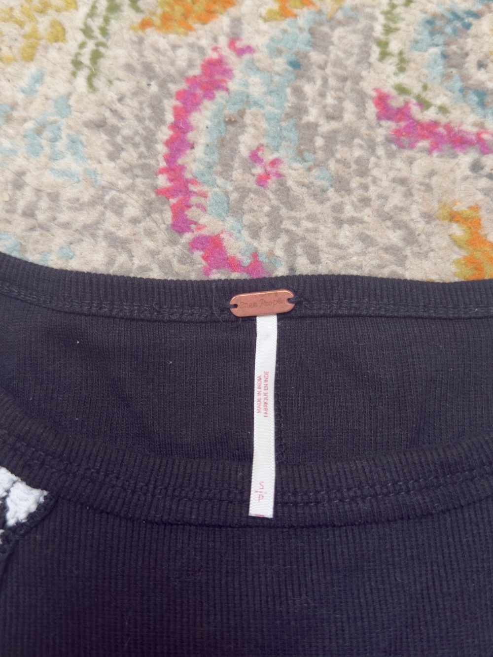 Free People Black Long-Sleeve Ribbed Top with White Trim Detailing size small - Picture 4 of 6